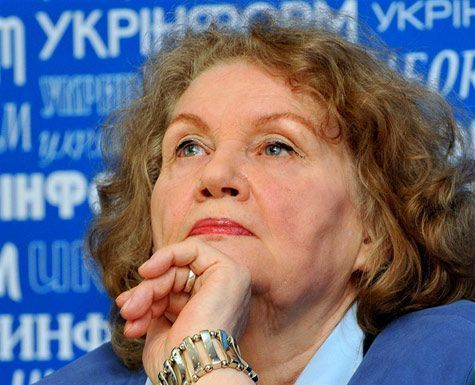 Жива легенда: Ліна Костенко святкує день народження