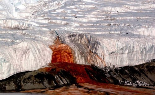 Разгадана тайна Кровавого водопада в Антарктике