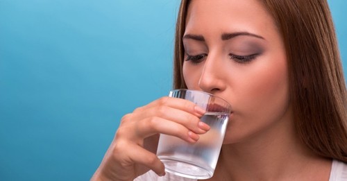 4 причины не пить холодную воду в жару