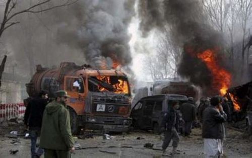 Смертник взорвал военную колонну НАТО в Кабуле