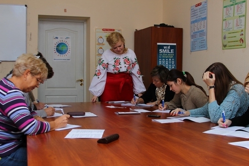 Кабмин вводит платную аттестацию на знание украинского языка для чиновников