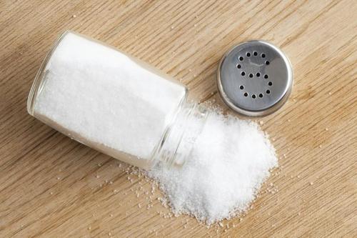 Как обычная соль помогает похудеть