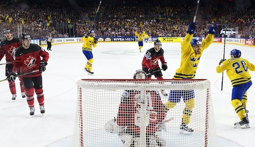 Сборная Швеции завоевала золото чемпионата мира по хоккею
