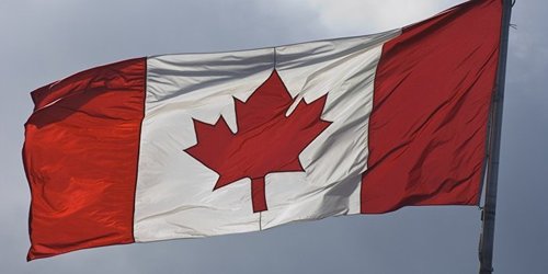 Канада не будет спешить с отменой виз для украинцев  