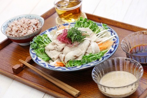 Японское блюдо шабу-шабу