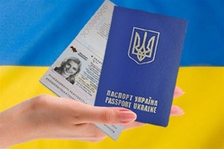 Жителям Донбасса и Крыма биометрические паспорта будут выдавать после спецпроверки