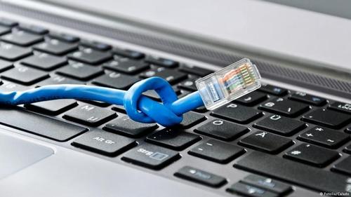 "Государство против интернета - а может, просто перекусить кабель?" - Александр Плющев