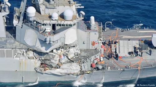 Пропавших моряков с эсминца США  нашли мертвыми