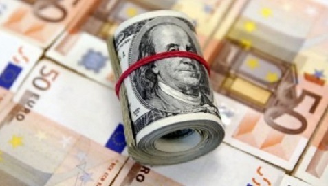 Курс доллара – инвестора массово сбрасывают рубль