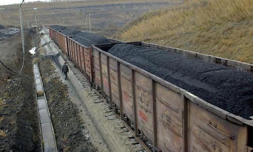 Россия призналась: Уголь из Донбасса идет на экспорт транзитом через ее территорию
