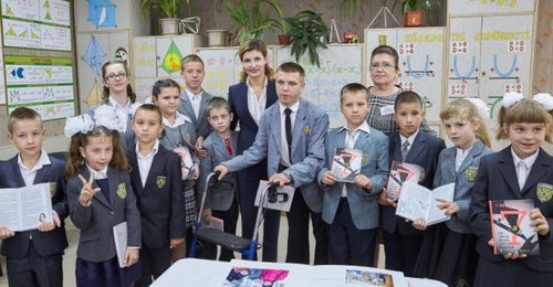 Супруга Президента Украины Марина Порошенко 7 сентября посетила харьковскую школу №124 с инклюзивным образованием