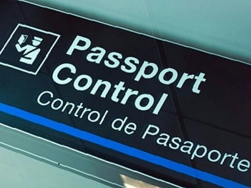 Франция и Германия выступили за паспортный контроль в Шенгене