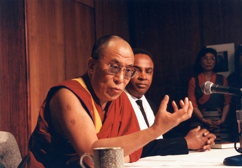 Далай-Лама дал простой рецепт как прожить долго и счастливо