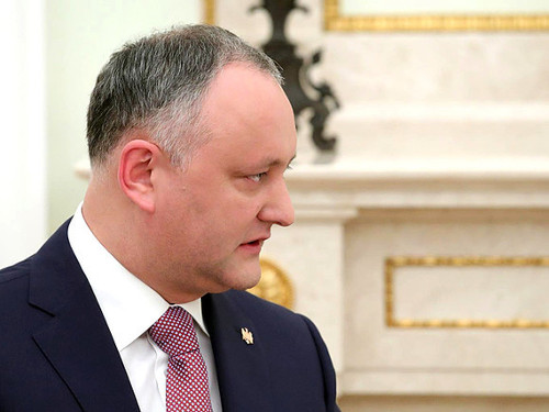 Президент Молдовы Додон заявил, что получил свою власть от Бога из рук РПЦ