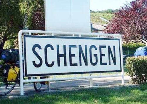 Европарламент ввел новые правила въезда в Шенген