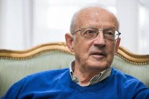 "Сохранить одновременно триллион, Крым и власть невозможно" - Андрей Пионтковский