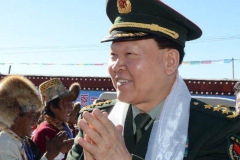 В Китае генерал покончил жизнь самоубийством из-за обвинений в коррупции