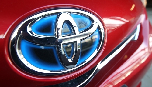Тойота инвестирует в развитие аккумуляторов для электрокаров