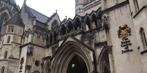 Суд Лондона арестовал активы Коломойского и Боголюбова