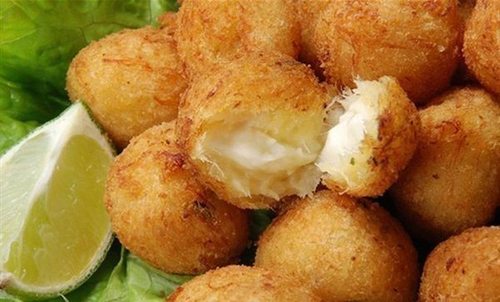 Рецепты на Новый Год «Картофельные шарики с сырной начинкой»