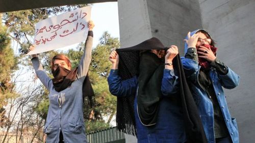 Иранские власти - демонстрантам: вас ждет "железный кулак"