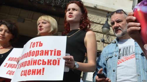 "Мы должны стимулировать людей, поющих на украинском и дающих современный контент" - Виталий Портников
