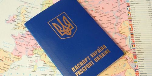 МИД Украины ведет переговоры об отмене визового режима с 20 странами