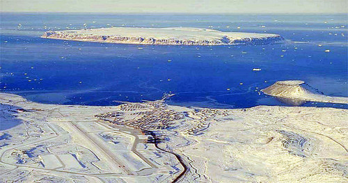 50 лет назад самолет США с атомными бомбами на борту разбился у берегов Гренландии
