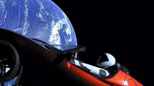 Электрокар Tesla Roadster отправился в открытый космос (ВИДЕО)