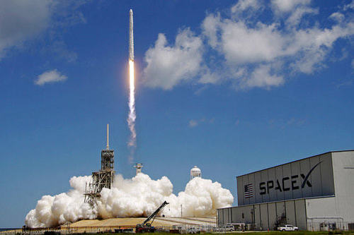SpaceX запустила первые спутники глобального 5G-Интернета