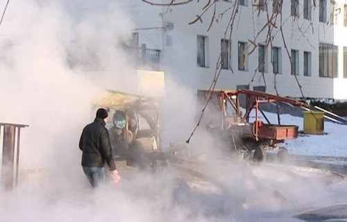 В Харькове из-за прорыва на теплотрассе без тепла остались сотни домов
