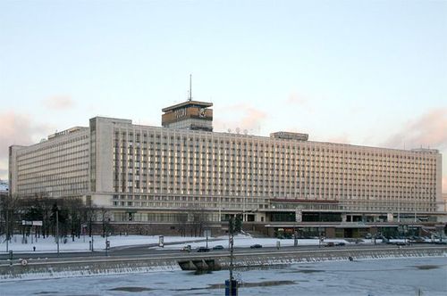 Огонь у стен Кремля. Нераскрытая тайна пожара в гостинице «Россия»