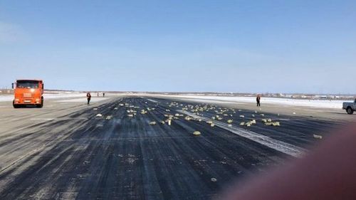 Из самолета над Якутией вывалилось несколько тонн драгметалла