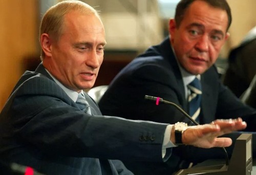 BuzzFeed: экс-министра печати Лесина убили по заказу близкого к Путину олигарха