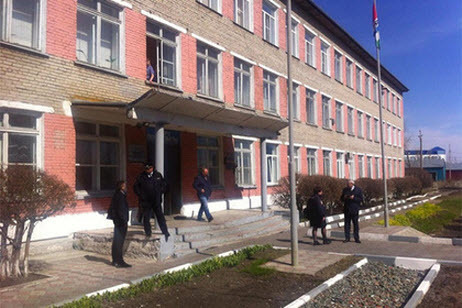 Студент колледжа в Новосибирске открыл стрельбу на занятии