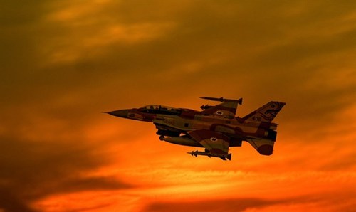 В ответ на обстрелы Израильские ВВС разбомбили 15 объектов террористов в секторе Газы