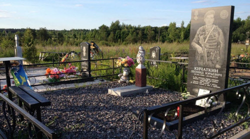 Новые обелиски появляются на кладбищах Пскова и в 2018 году
