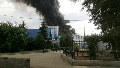 В Иркутске масштабный пожар на авиазаводе (ВИДЕО)