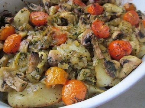 Мамины секреты «Картофель запеченный с грибами и томатами»