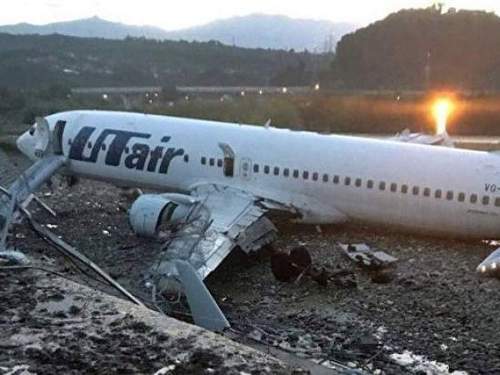 В России пассажирский Boeing 737 разбился во время посадки