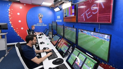В чемпионате Украины по футболу заработает система видеоповторов VAR