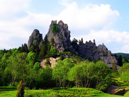 Достопримечательности Украины: Урицкие скалы. Тустань
