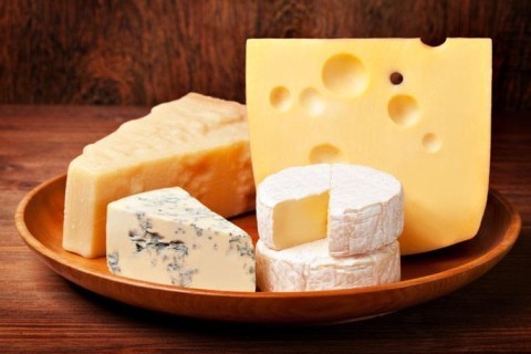 Употребление сыра помогает худеть