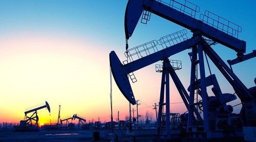 Нефть упала до минимума за месяц на заявлениях Саудовской Аравии