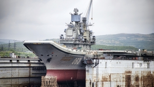В Мурманске затонул плавдок, в котором ремонтировался авианосец «Адмирал Кузнецов». Есть пострадавшие