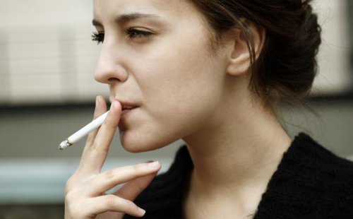 Как курение влияет на ваш внешний вид