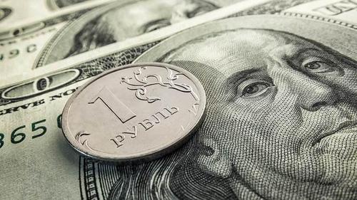 Рубль спикировал после решения ЦБ скупать валюту