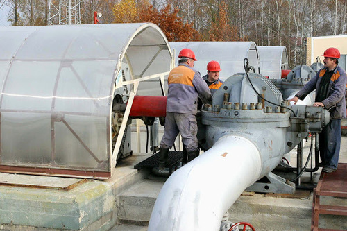 Чехия отказалась от "грязной" российской нефти вслед за Польшей