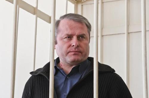 З екс-депутата Лозінського, який вбив людину, достроково знята судимість