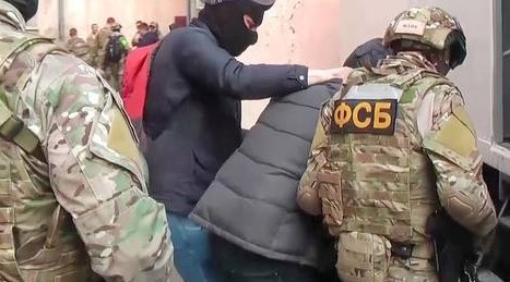 Восемь офицеров ФСБ скрылись на Северном Кавказе после ареста коллег по делу о разбое